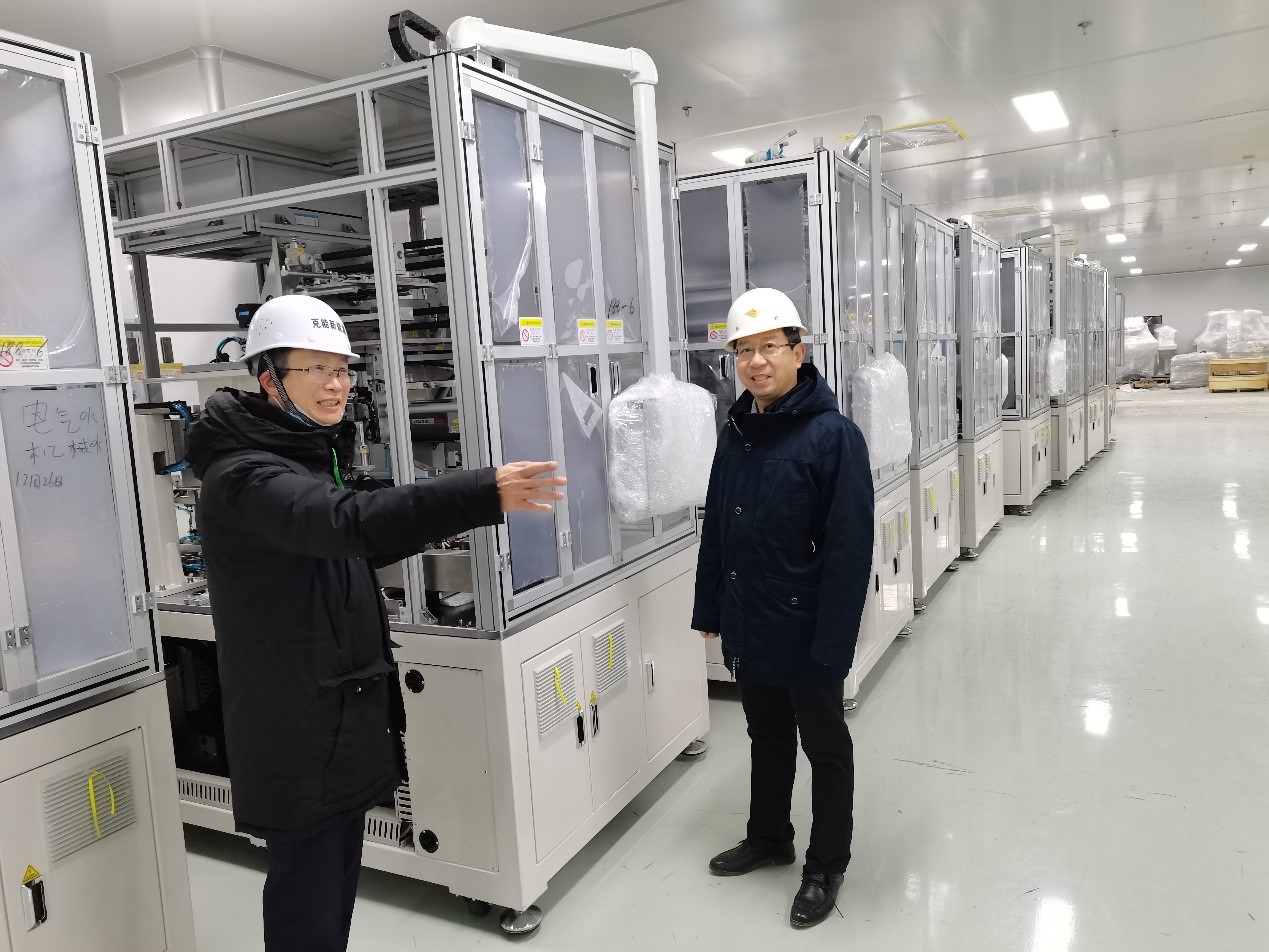 安阳市政府副秘书长、办公室主任史景山视察克能新能源产线建设现场（2021年1月4日）