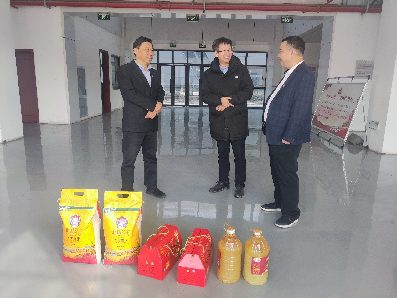 安阳市城乡一体化示范区工委常务副书记、管委会常务副主任王正茂一行慰问克能新能源（2021年2月8日）